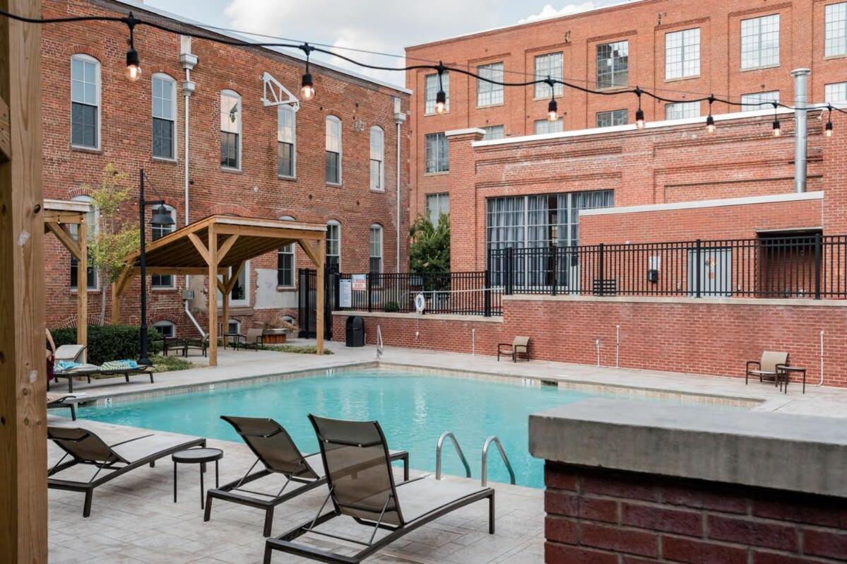 Appartamento 100 Year Old Historic Brick 2Br Loft Large Patio1 Durham Esterno foto