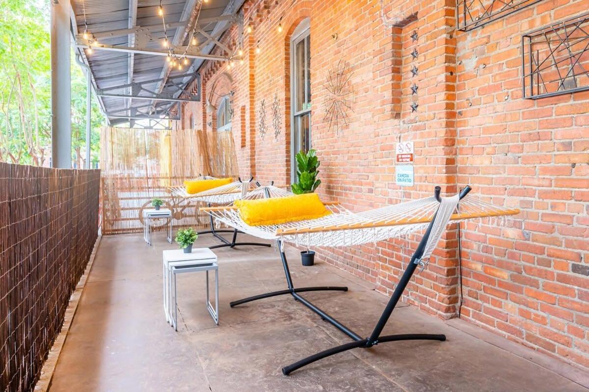 Appartamento 100 Year Old Historic Brick 2Br Loft Large Patio1 Durham Esterno foto