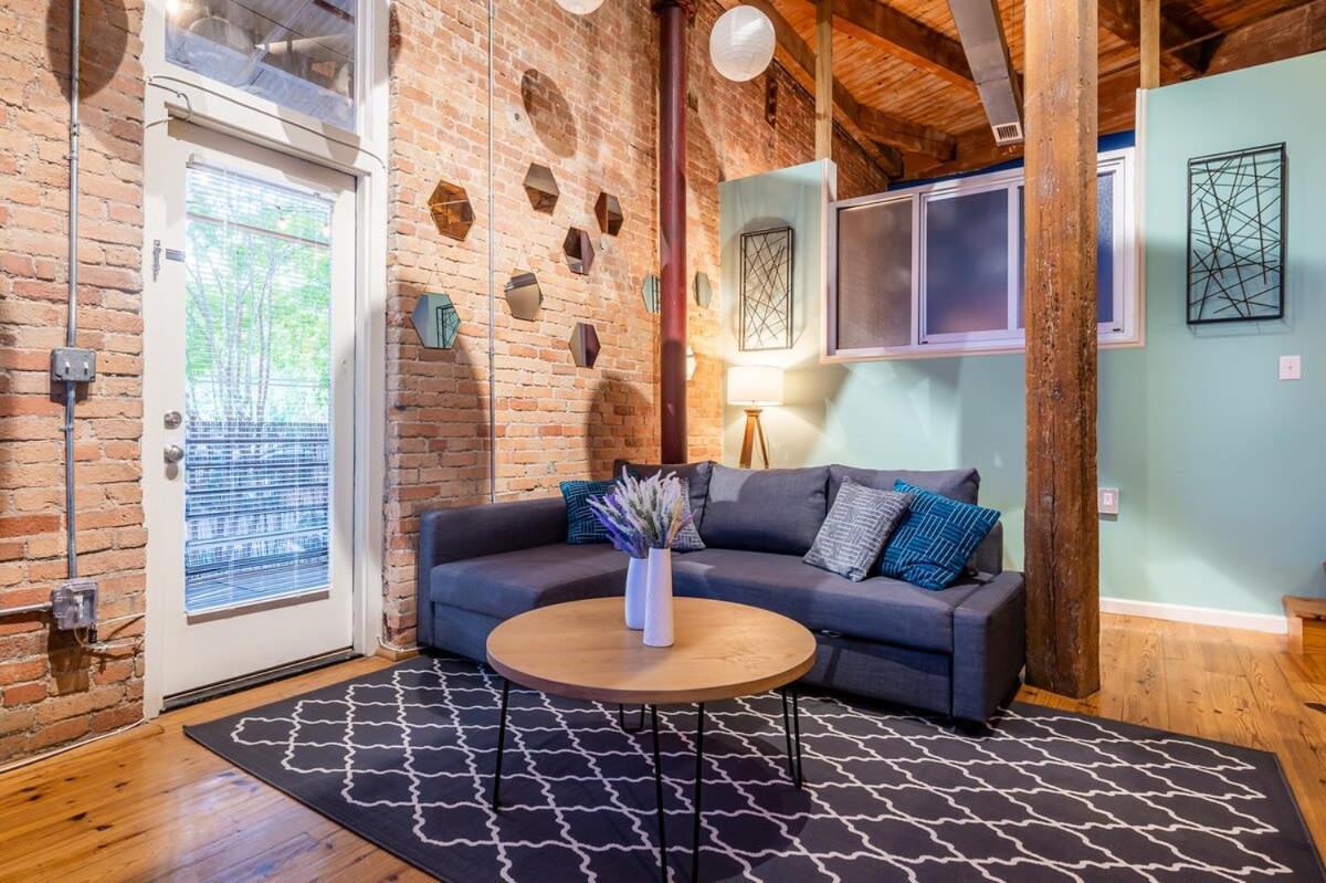 Appartamento 100 Year Old Historic Brick 2Br Loft Large Patio1 Durham Esterno foto